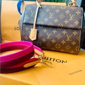 Authentic Louis Vuitton Cluny BB comes with entrupy for authentication.